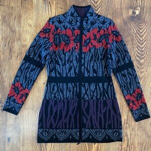 Icelandic Design Floral Origami Patterned Zip-Up 100% Merino Wool sweater jacket